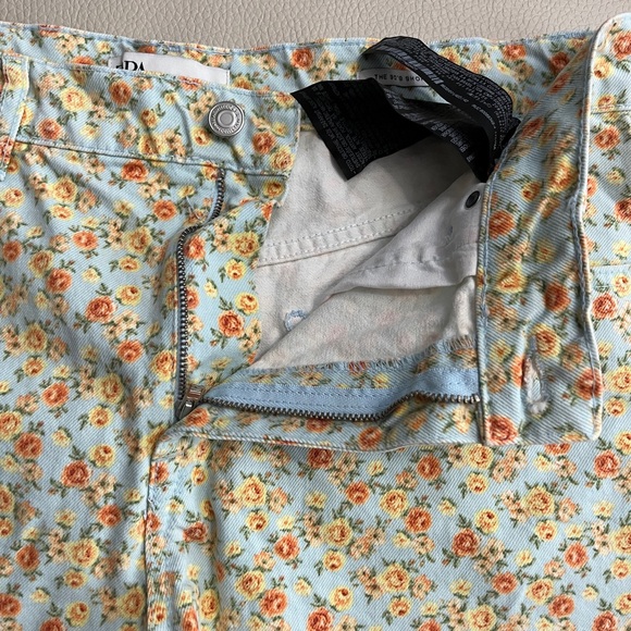 NWT - Zara Women’s Floral Print Raw Hem High Waist Denim Short - Size 10 - Picture 5 of 9